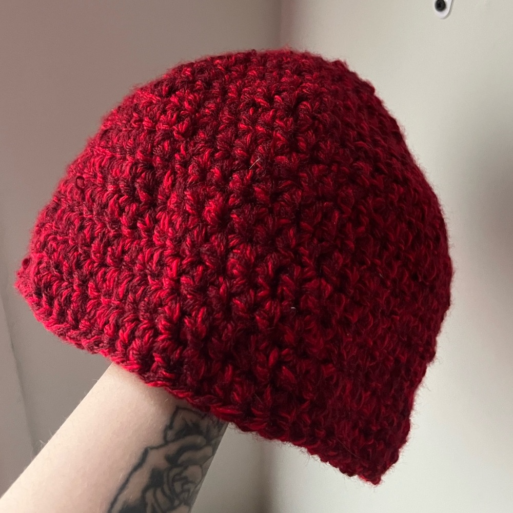 Men’s winter hat. Available with, or without puffball.